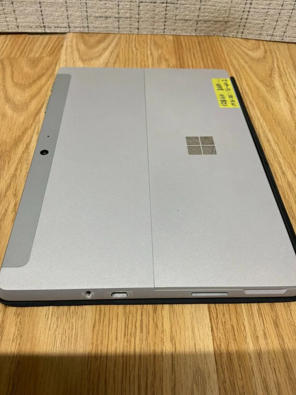 Microsoft Surface Go 2 128GB 8GB RAM Intel m3 Keyboard & Charger